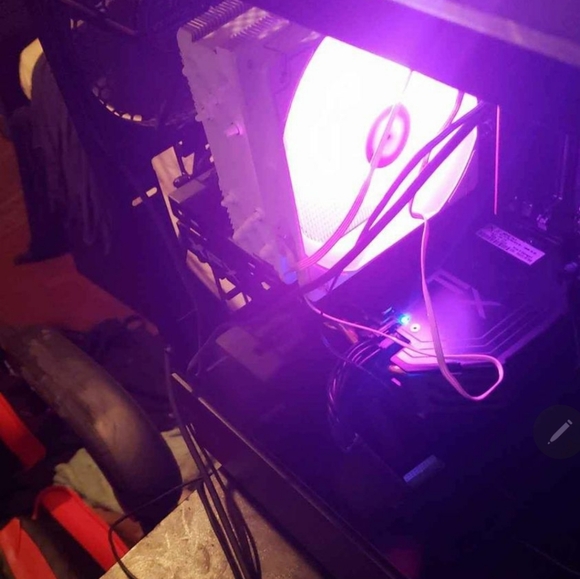 Custom next gen gaming pc - Picture 3 of 9